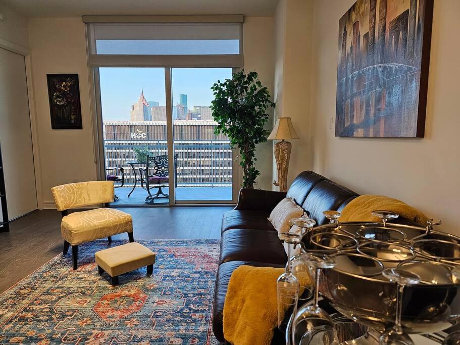 Апартаменти Luxury Highrise In Midtown - Skyline Views And Chic Decor Х'юстон Екстер'єр фото