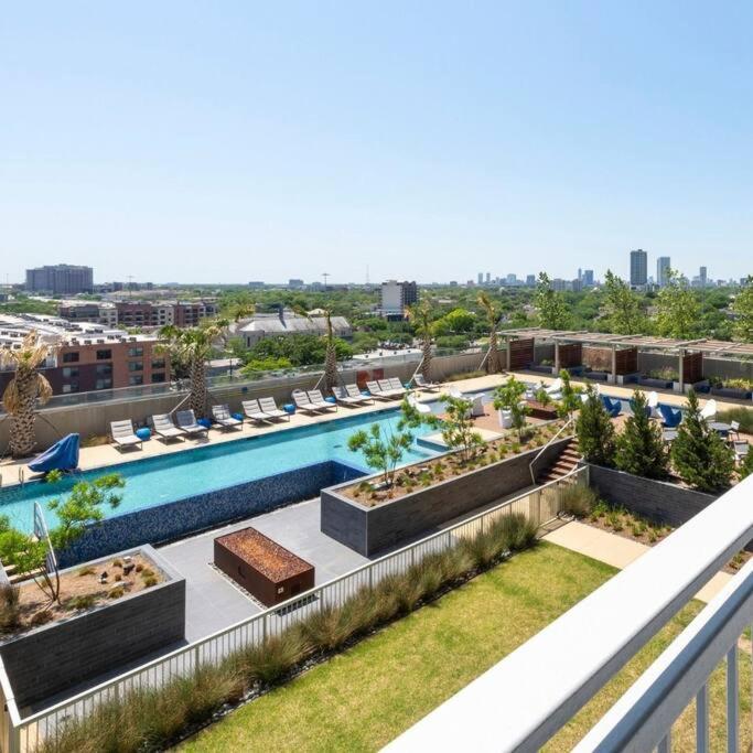 Апартаменти Luxury Highrise In Midtown - Skyline Views And Chic Decor Х'юстон Екстер'єр фото