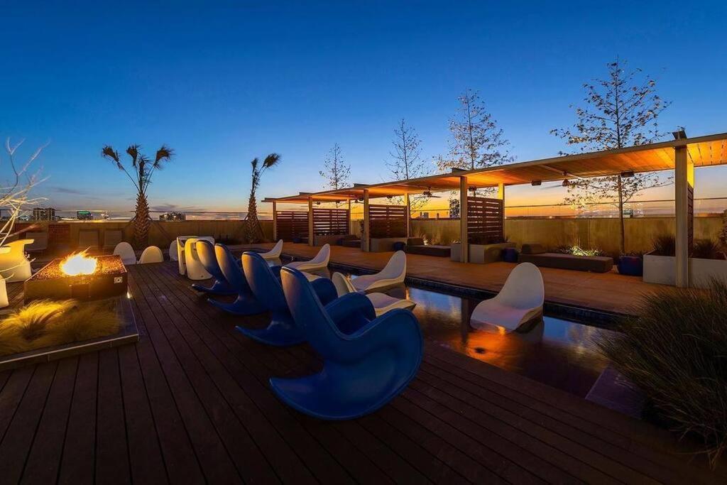 Апартаменти Luxury Highrise In Midtown - Skyline Views And Chic Decor Х'юстон Екстер'єр фото